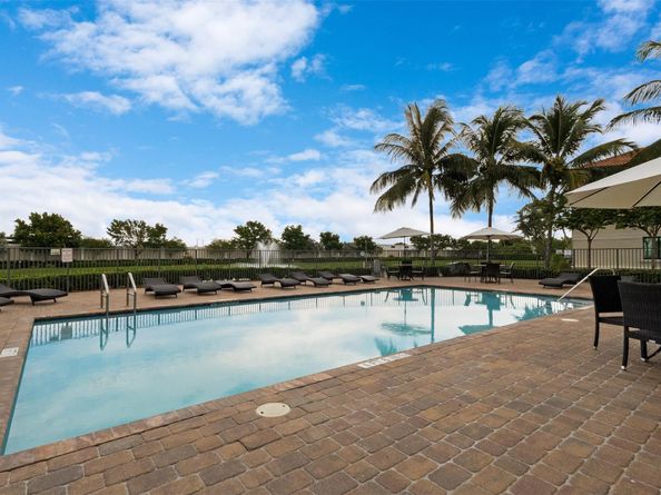 4218 N Dixie Hwy 64, Oakland Park FL 33334