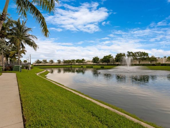 4218 N Dixie Hwy 64, Oakland Park FL 33334