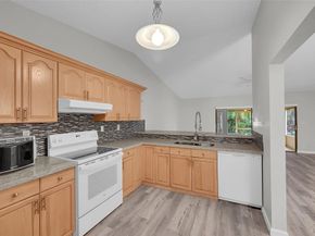8 Camden Ln, Boynton Beach FL 33426