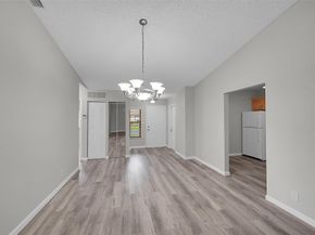 8 Camden Ln, Boynton Beach FL 33426