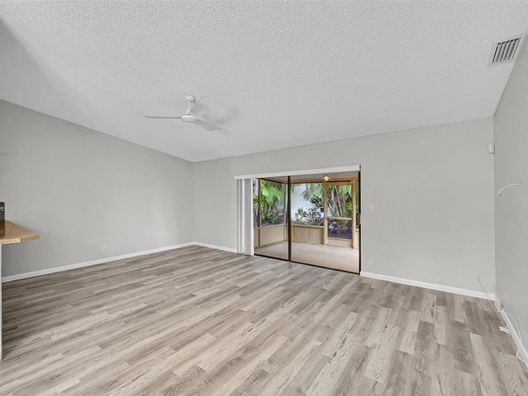 8 Camden Ln, Boynton Beach FL 33426