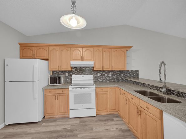 8 Camden Ln, Boynton Beach FL 33426