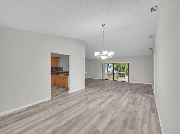 8 Camden Ln, Boynton Beach FL 33426
