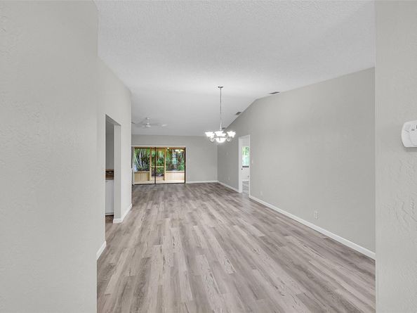 8 Camden Ln, Boynton Beach FL 33426