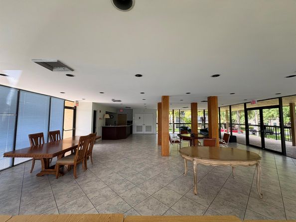 5280 NW 2nd Avenue 412, Boca Raton FL 33487