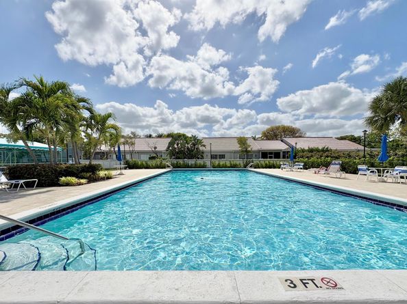 5280 NW 2nd Avenue 412, Boca Raton FL 33487