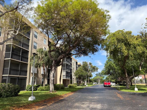 5280 NW 2nd Avenue 412, Boca Raton FL 33487