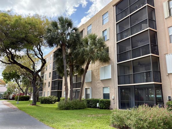 5280 NW 2nd Avenue 412, Boca Raton FL 33487