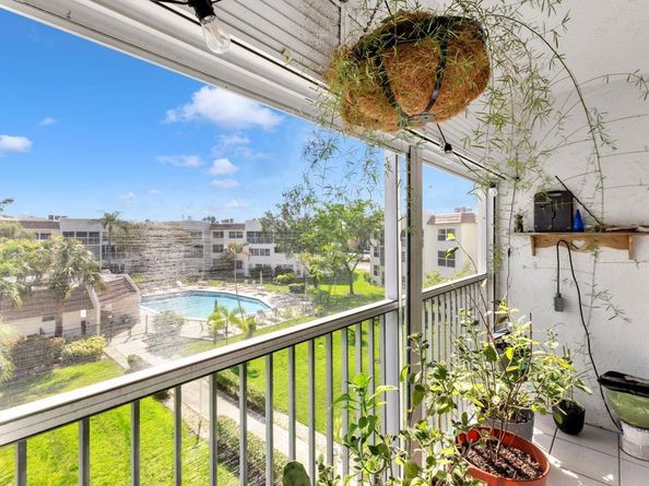 6850 Royal Palm Blvd 306 G, Margate FL 33063