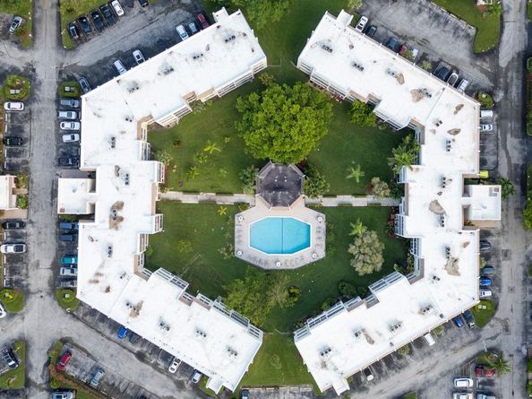 6850 Royal Palm Blvd 306 G, Margate FL 33063