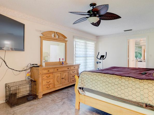 634 W Lakewoode Circle, Delray Beach FL 33445