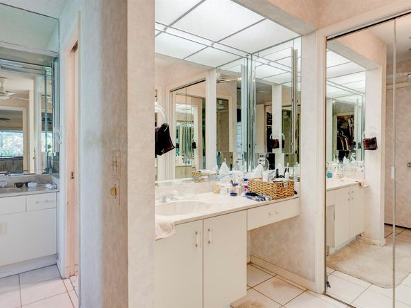 634 W Lakewoode Circle, Delray Beach FL 33445