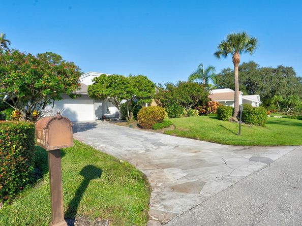 634 W Lakewoode Circle, Delray Beach FL 33445