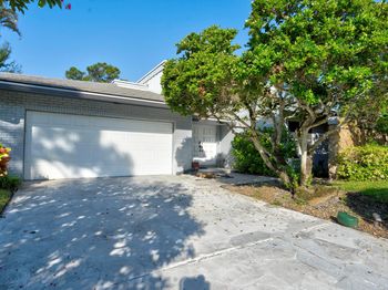 634 W Lakewoode Circle