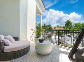 70 Isle of Venice 203, Fort Lauderdale FL 33301