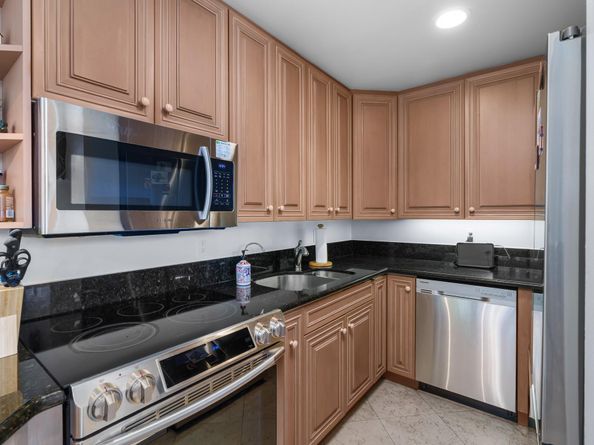 70 Isle of Venice 203, Fort Lauderdale FL 33301