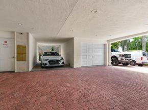 70 Isle of Venice 203, Fort Lauderdale FL 33301