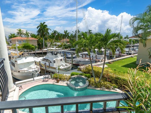 70 Isle of Venice 203, Fort Lauderdale FL 33301