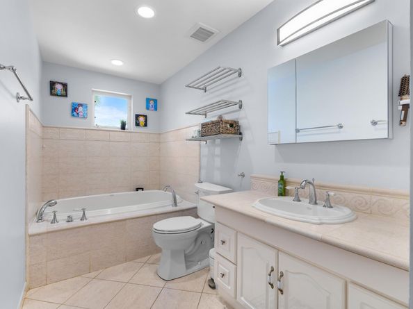 70 Isle of Venice 203, Fort Lauderdale FL 33301