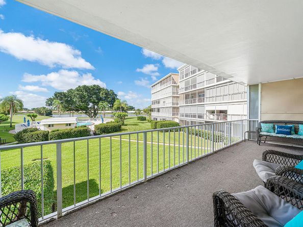 145 Atlantis Boulevard 203, Atlantis FL 33462