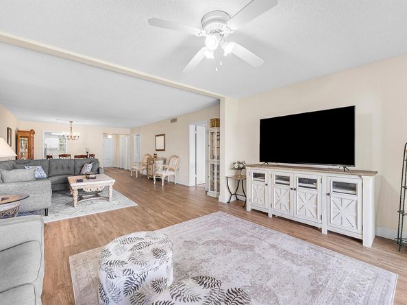 145 Atlantis Boulevard 203, Atlantis FL 33462