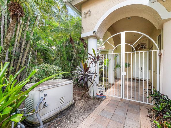 10654 Greenbriar Villa Drive, Lake Worth FL 33449
