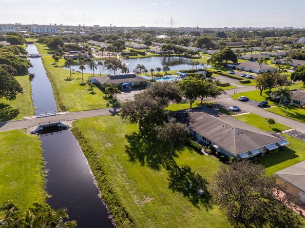 277 W High Point Court B, Delray Beach FL 33445