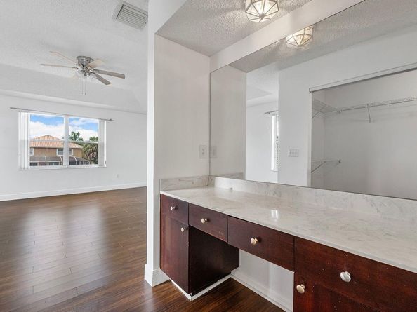 5334 NW 120th Ave, Coral Springs FL 33076