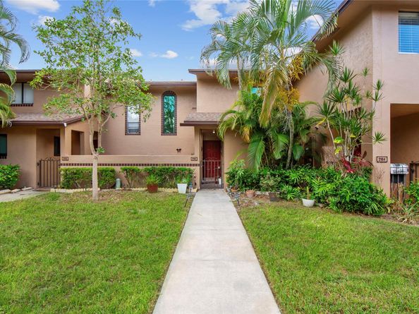 2162 NW 39th Ave B17, Pompano Beach FL 33066