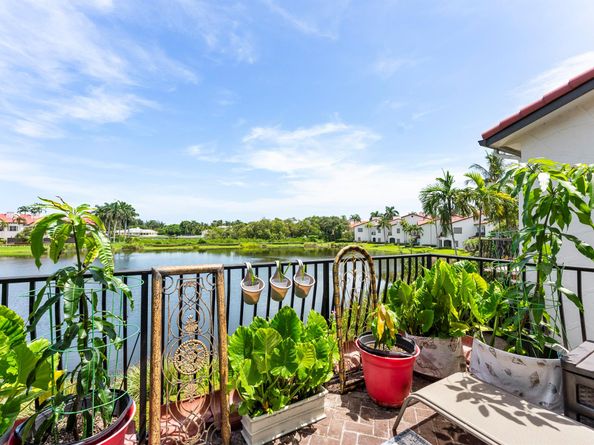 1527 Estuary Trail, Delray Beach FL 33483