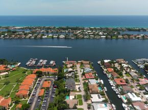 136 Lucina Drive, Hypoluxo FL 33462