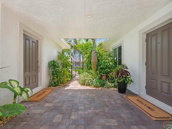 136 Lucina Drive, Hypoluxo FL 33462
