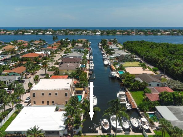 136 Lucina Drive, Hypoluxo FL 33462