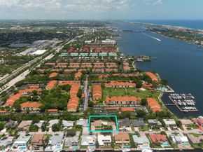 136 Lucina Drive, Hypoluxo FL 33462