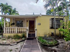 3321 SW 68th Ave, Miami FL 33155