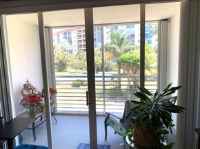 2731 NE 14th Street Cswy 307, Pompano Beach FL 33062