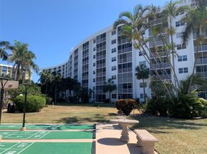 2731 NE 14th Street Cswy 307, Pompano Beach FL 33062