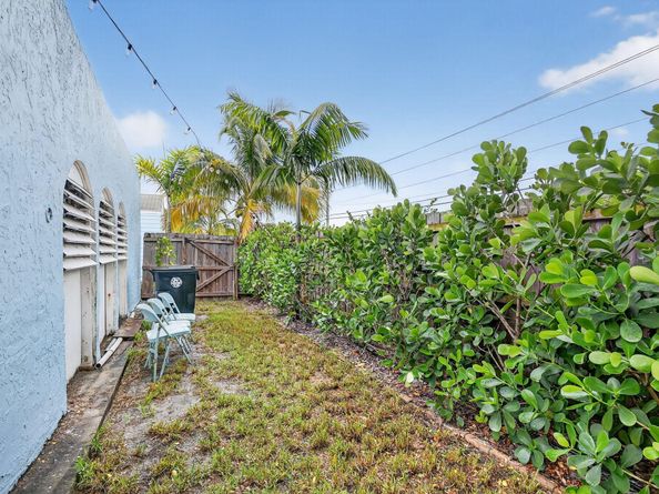 1201 N Ocean Breeze, Lake Worth Beach FL 33460