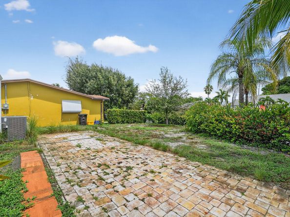 1201 N Ocean Breeze, Lake Worth Beach FL 33460