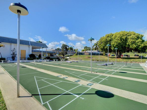 3240 Lake Osborne Drive 108, Lake Worth Beach FL 33461