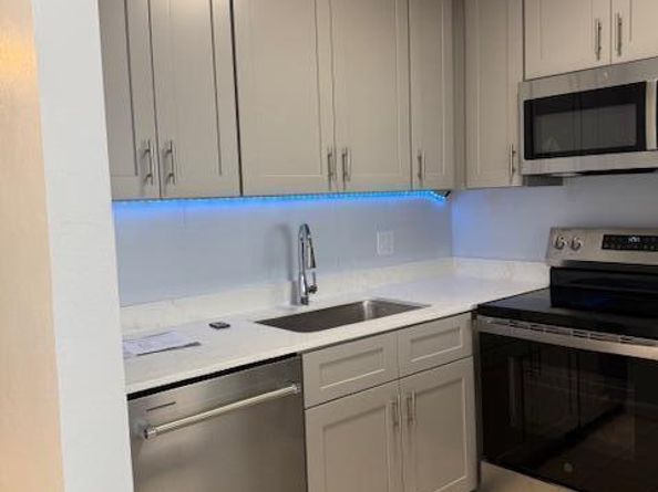 3240 Lake Osborne Drive 108, Lake Worth Beach FL 33461