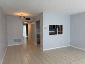 3240 Lake Osborne Drive 108, Lake Worth Beach FL 33461