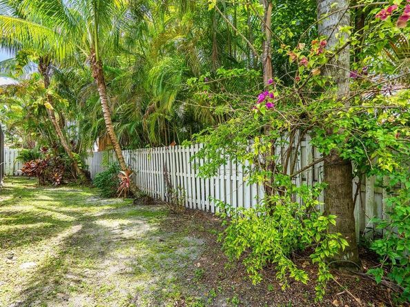1075 Spyglass, Weston FL 33326