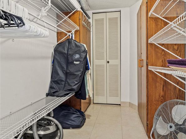 4191 NW 41st St 316, Lauderdale Lakes FL 33319
