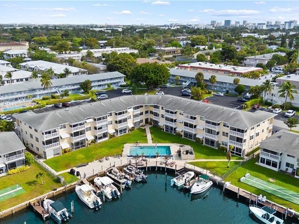 700 Pine Drive 303, Pompano Beach FL 33060