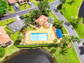 8566 Casa  Del Lago 47 F, Boca Raton FL 33433
