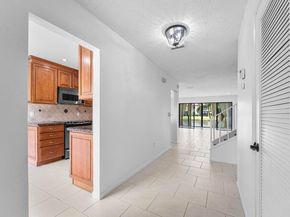 8566 Casa  Del Lago 47 F, Boca Raton FL 33433