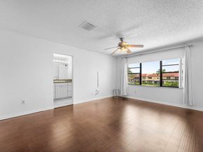 8566 Casa  Del Lago 47 F, Boca Raton FL 33433