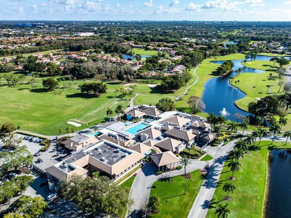 8566 Casa  Del Lago 47 F, Boca Raton FL 33433
