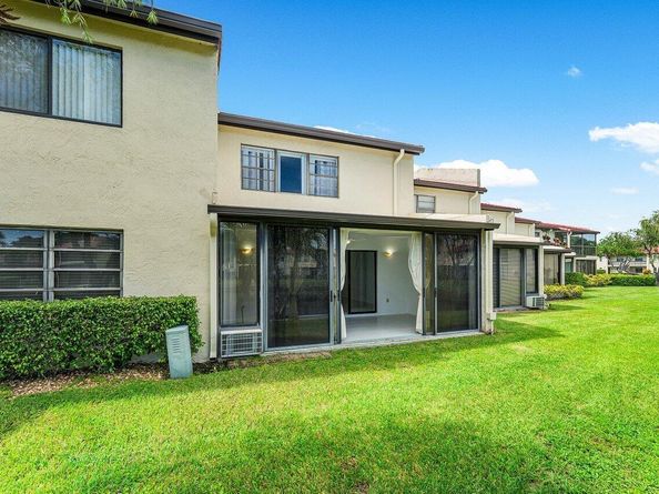 8566 Casa  Del Lago 47 F, Boca Raton FL 33433